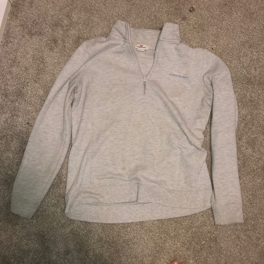 Vineyard vines sweatshirt